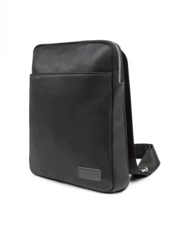 Bugatti Sac à Bandoulière 'Contrast' 11 Bugatti Sac à Bandoulière 'Contrast' -Modeel Egante Magasin B21 CBY2467BU BK1 a6336234 bed0 40b4 b2be b4f93f208b7b