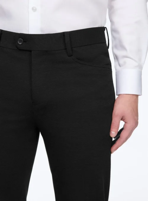 Pantalon Habillé à Micro Motif -Modeel Egante Magasin C04 021B5PHT BK2 scaled