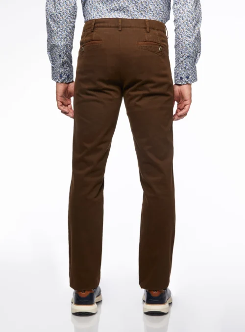Meyer Chino Micro-texturé -Modeel Egante Magasin E00 DUBLIN5613 BR2 scaled