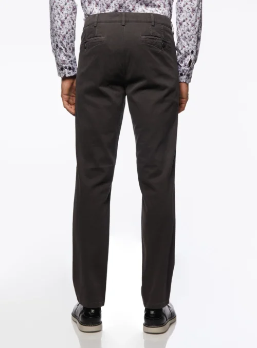 Meyer Chino Micro-texturé -Modeel Egante Magasin E00 DUBLIN5613 CH3 scaled