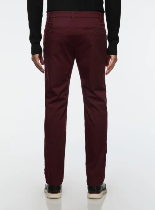 Chino à Motif De Micro Diamants -Modeel Egante Magasin P15 4508650 RSB3 scaled