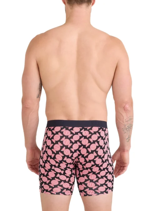 Saxx Trio Sous-vêtement Boxeur Imprimé 'Candy Shop' -Modeel Egante Magasin S18 SXPP3VX SCW BK3 scaled