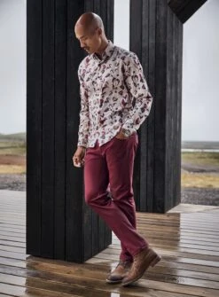 Chemise Beige Ă Motif De Tulipes